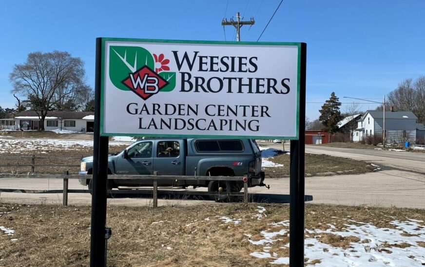 Designing Eye-Catching Pylon Signs in Grand Rapids