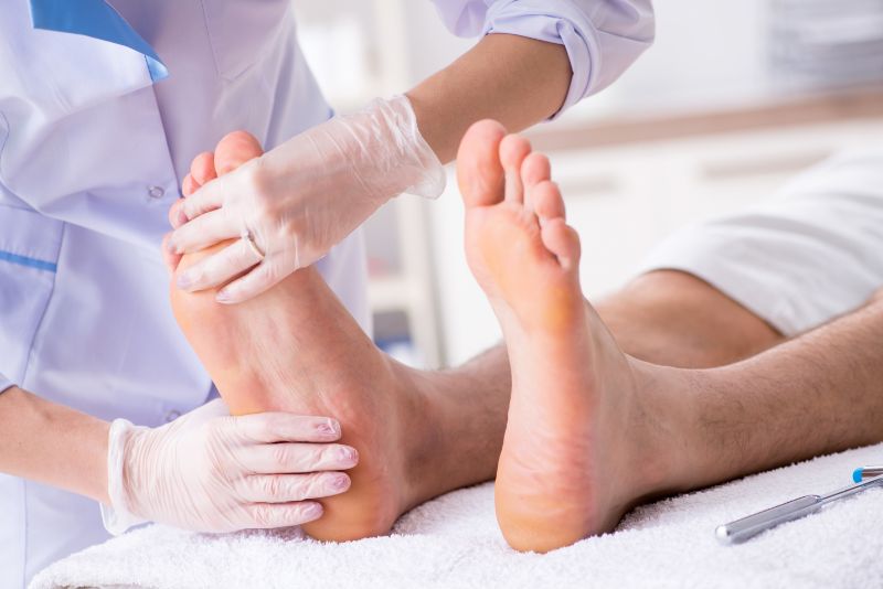 Tips to Consider When Choosing the Right Diabetic Foot Doctor