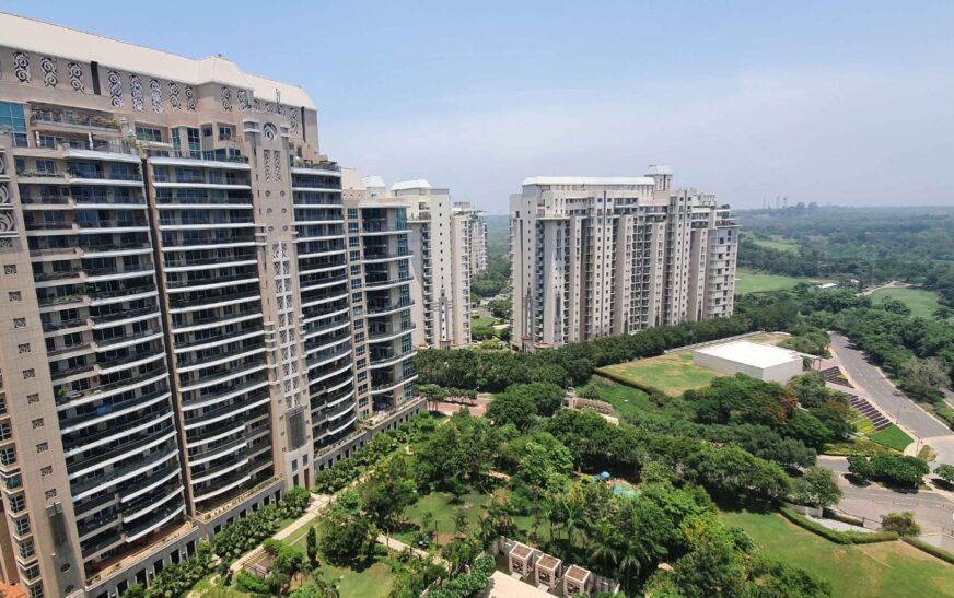 DLF Magnolias: A Luxury Aparmtents on Golf Course Road